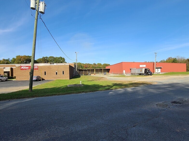 More Photos Of 6027 Stitt St, Monroe Warehouse For Lease