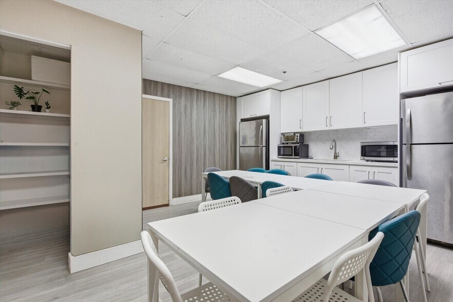 More Photos Of 10880 NW 30th St, Doral Warehouse For Sale