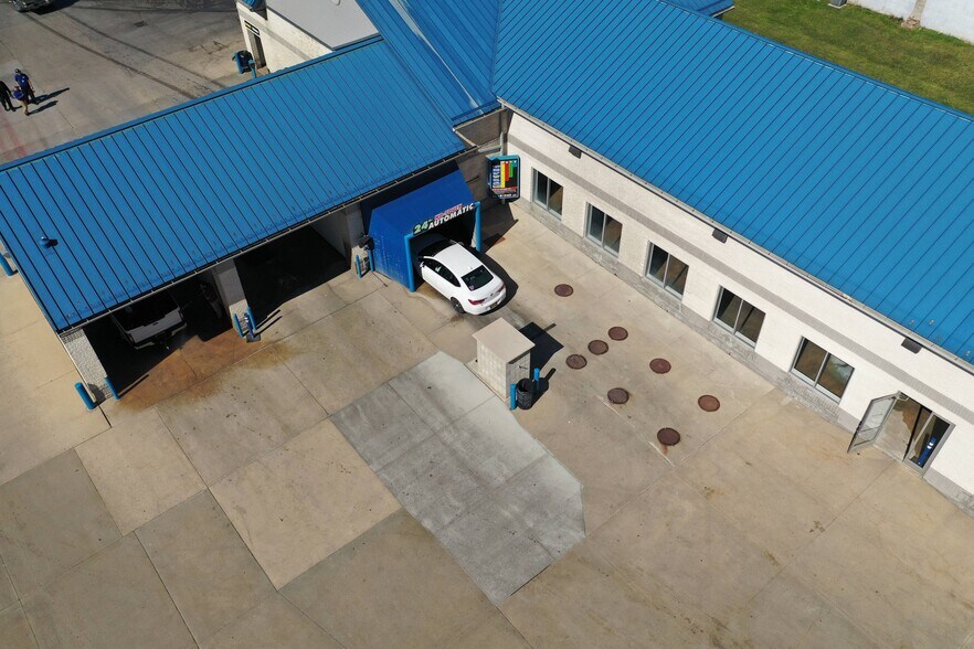 More Photos Of 52700 Gratiot Ave, New Baltimore Carwash For Sale