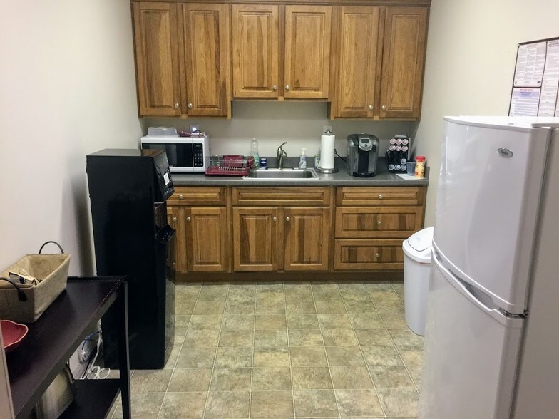 More Photos Of 1802 Williamson Ct, Brentwood Office For Lease