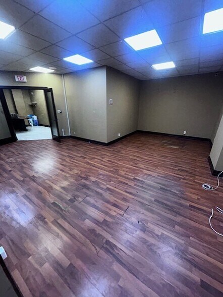 More Photos Of 900 W 49th St, Hialeah Medical For Lease