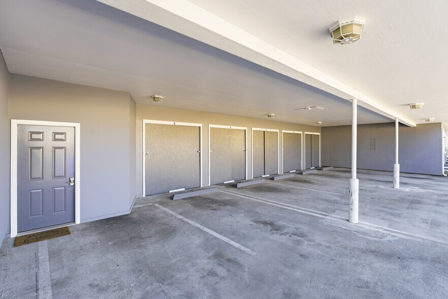 More Photos Of 2652 Jefferson St, Carlsbad Apartments For Sale