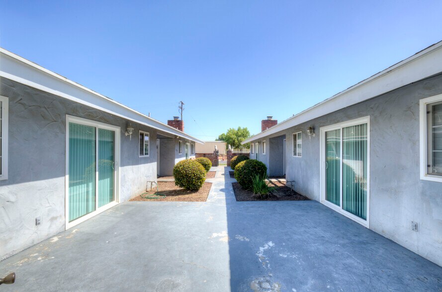 More Photos Of 3357-3365 E Fairmont Ave, Fresno Apartments For Sale