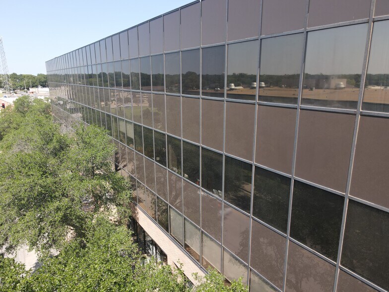 More Photos Of 333 W Main St, Ardmore Medical For Sale