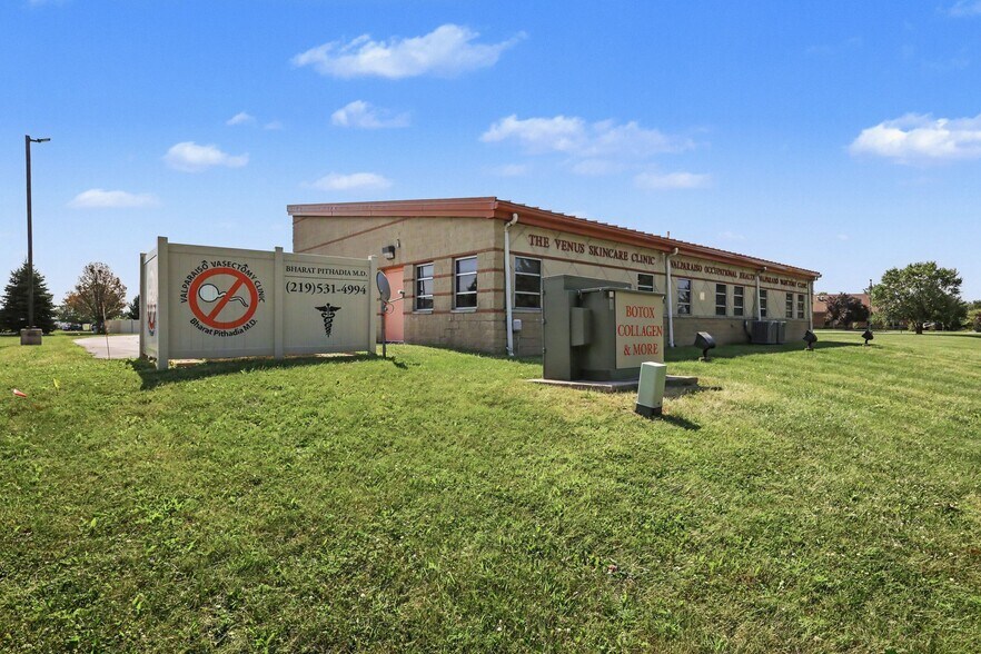 More Photos Of 2801 Leonard Dr, Valparaiso Medical For Sale