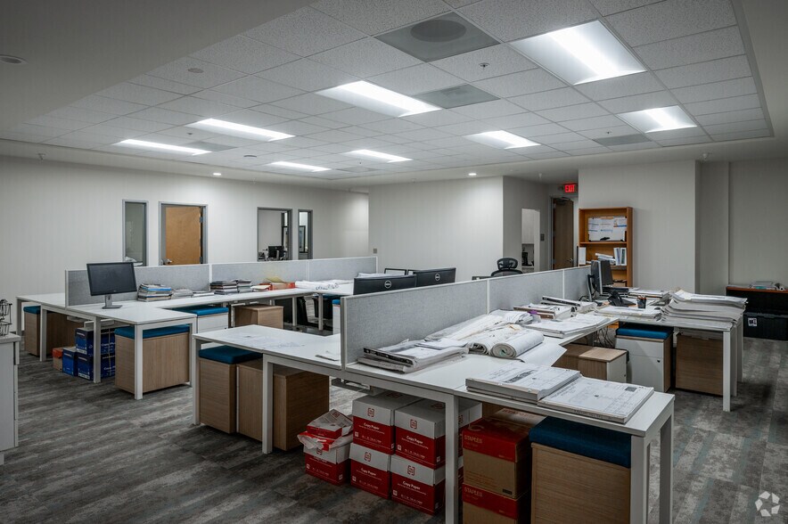 More Photos Of 1124 Bristol St, Costa Mesa Office For Sale