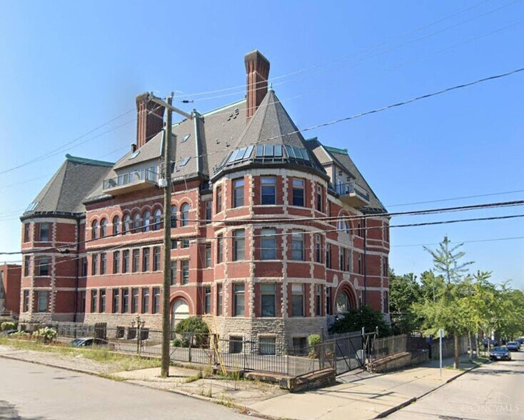 Primary Photo Of 255 Warner St, Cincinnati Apartments For Sale