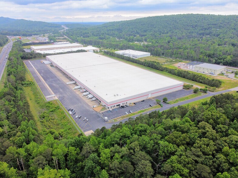 More Photos Of 2415 US Highway 78, Moody Distribution For Lease