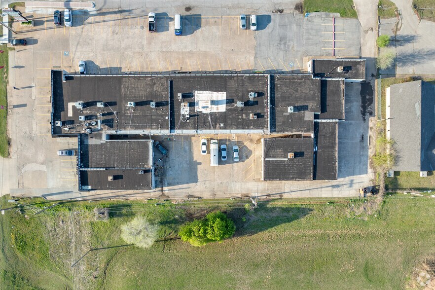 More Photos Of 8108 E Memorial St, Bixby Unknown For Lease