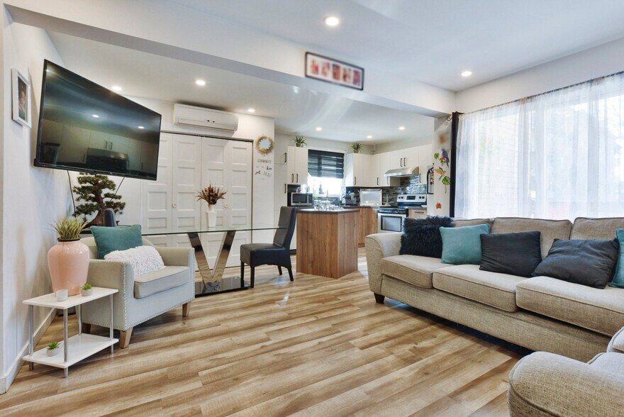 More Photos Of 1 St Perron, Repentigny Apartments For Sale