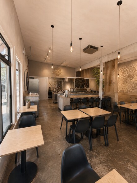 Primary Photo Of 2301-2309 Main St, Santa Monica Storefront Retail Office For Lease