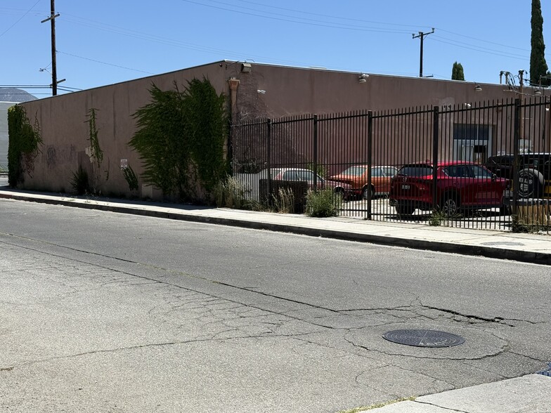 Primary Photo Of 13227 San Fernando Rd, Rancho Cascades Warehouse For Lease