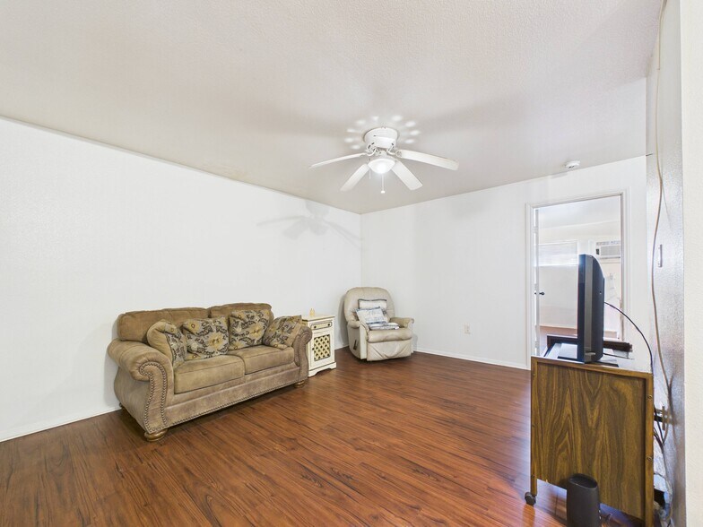 More Photos Of 1349 Jefferson Dr, Port Arthur Apartments For Sale