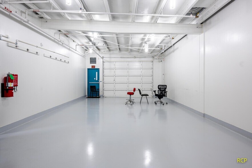 More Photos Of 1400 Kaster Rd, Saint Helens Manufacturing For Sale