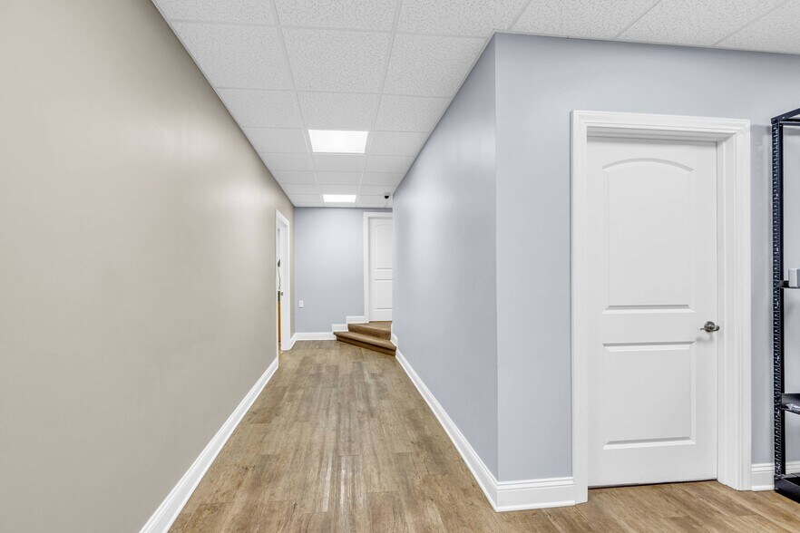 More Photos Of 24 Hartwell St, Royston Office For Sale