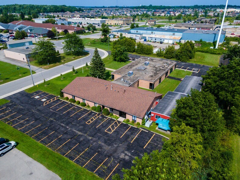 More Photos Of 1540 N Routledge Park, London Office For Lease