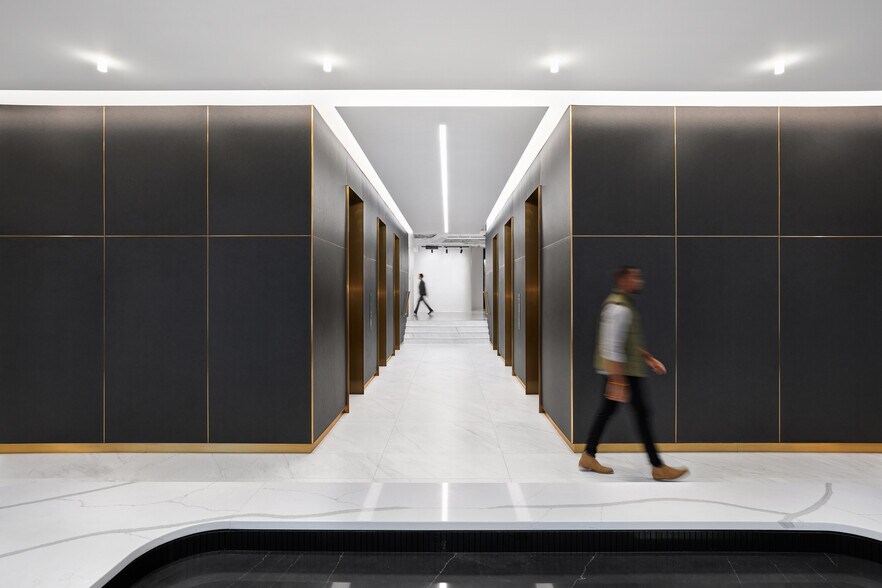 More Photos Of 1735 N Lynn St, Arlington Office For Lease