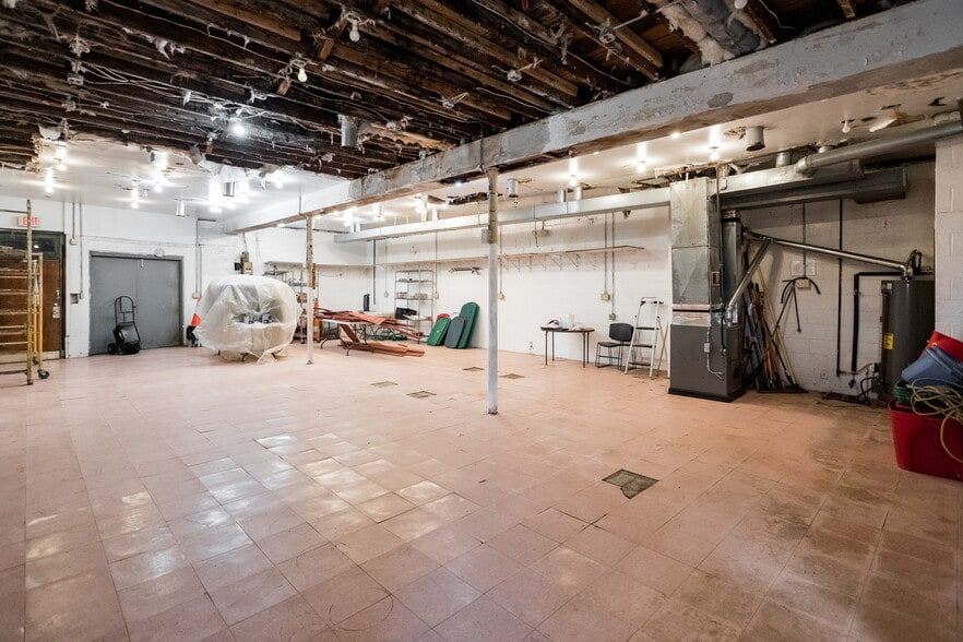 More Photos Of 2200 Vermont St, Detroit Auto Repair For Sale
