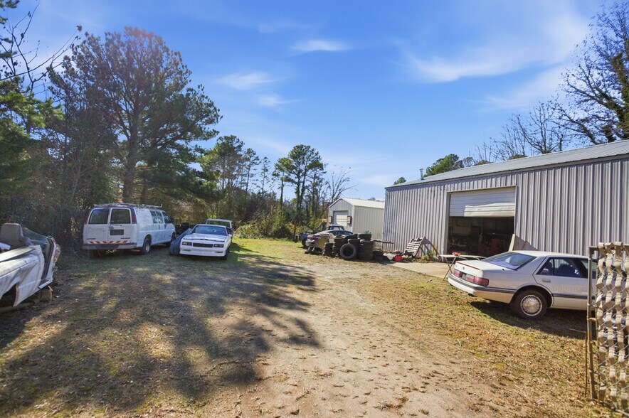 More Photos Of 1728 Old Central Rd, Central Industrial For Lease