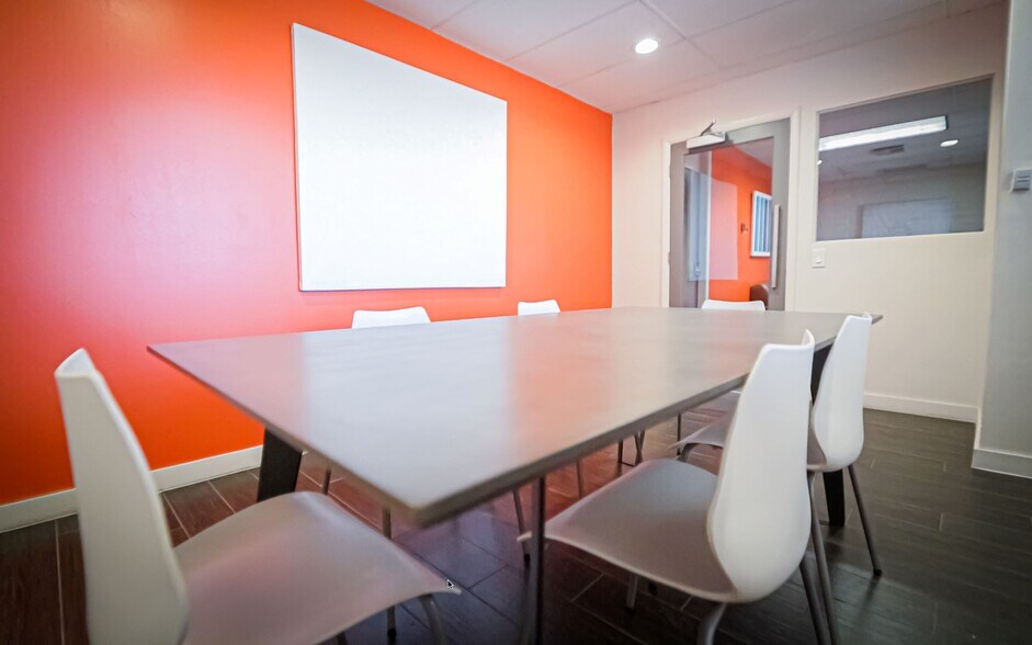 More Photos Of 1401 Montana Ave, El Paso Office For Lease