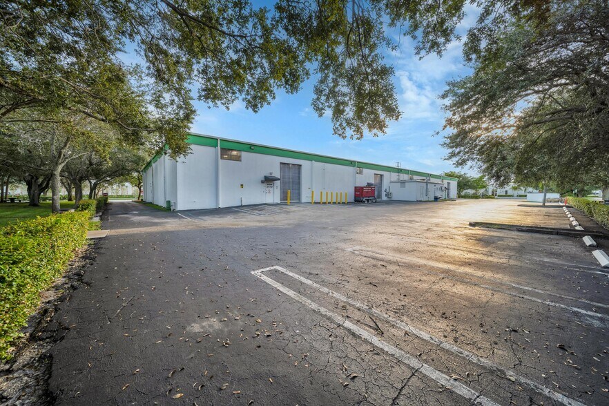 More Photos Of 12095 NW 39th St, Coral Springs Warehouse For Sale