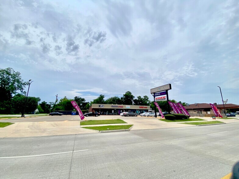 More Photos Of 2745-2765 Washington Blvd, Beaumont General Retail For Sale