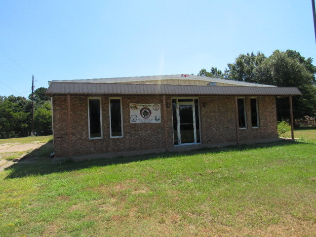 Primary Photo Of 600 Turner Dr, Palestine Warehouse For Sale