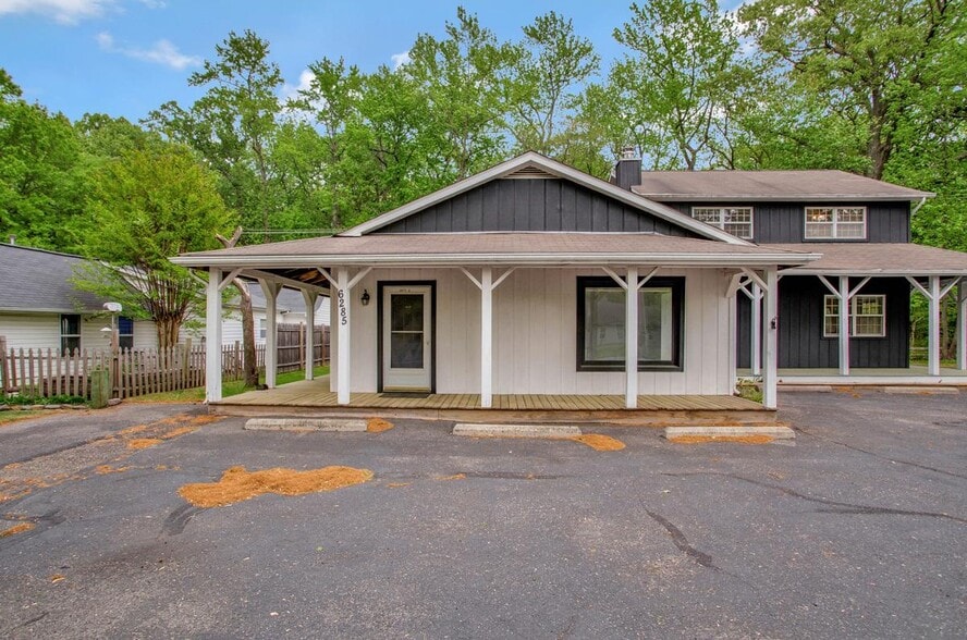 Primary Photo Of 6285 Shady Side Rd, Shady Side General Retail For Sale