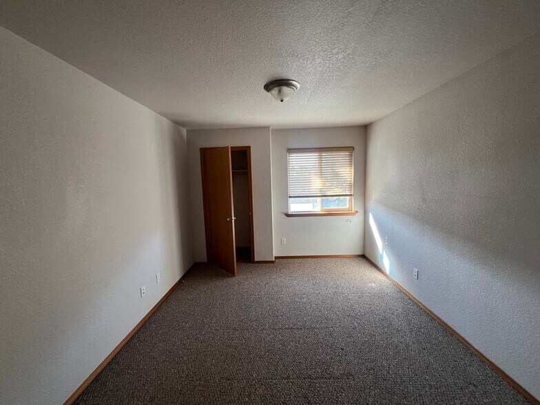 More Photos Of 3200 Matthew Ln, Fortuna Apartments For Sale