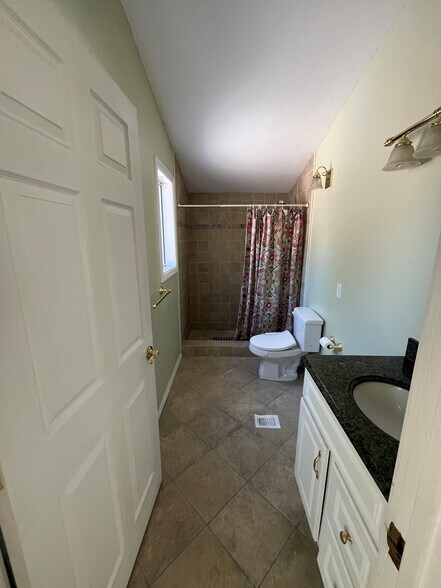 More Photos Of 22315 Mulholland Hwy, Calabasas Office For Sale