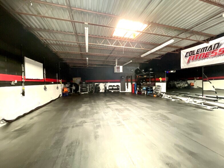 More Photos Of 26700 Renaissance Pky, Warrensville Heights Manufacturing For Lease