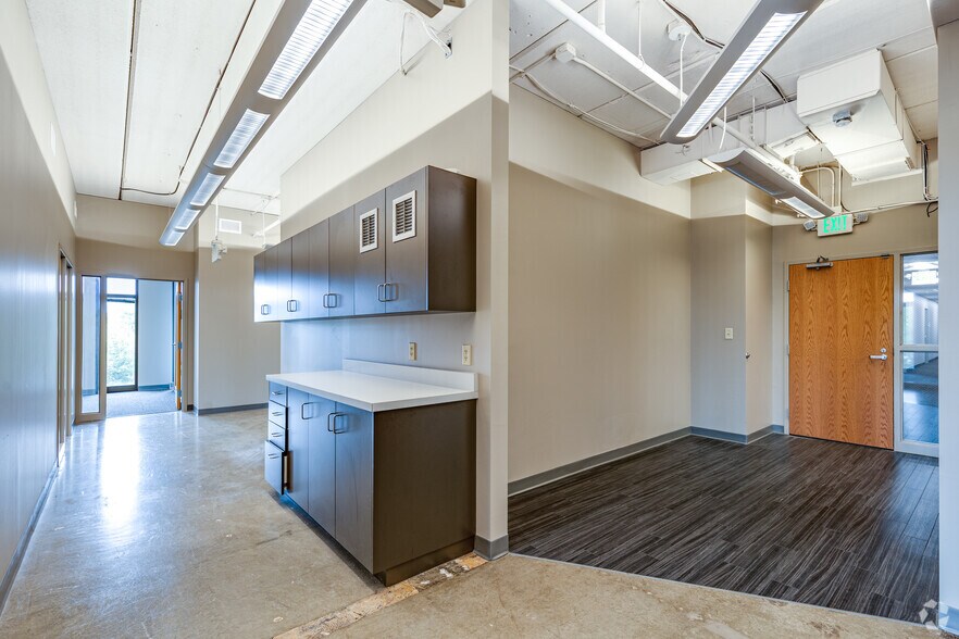 More Photos Of 4600 W 77th St, Edina Unknown For Lease