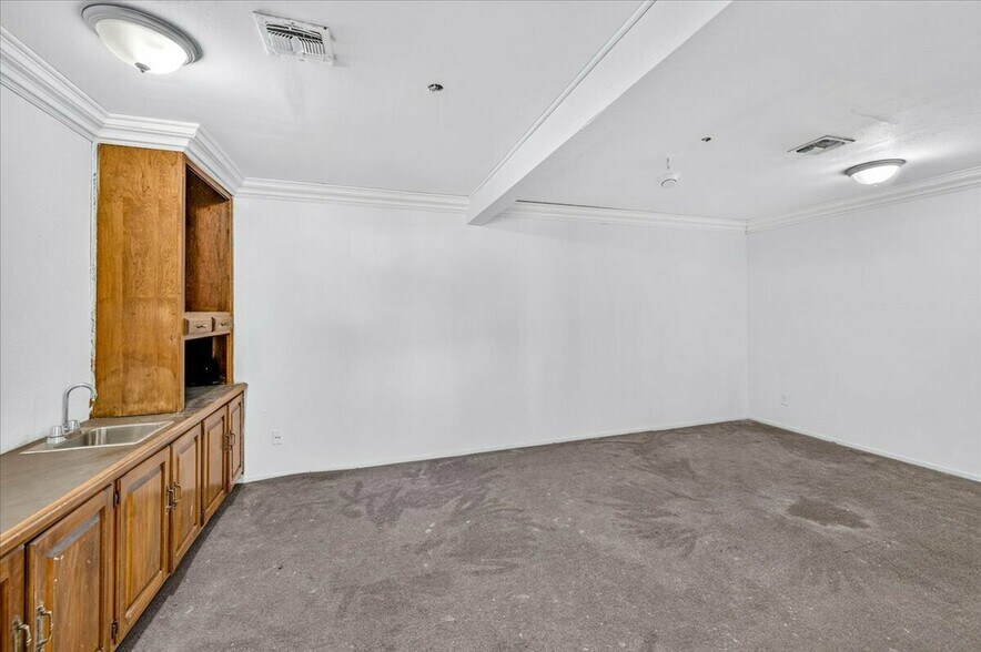 More Photos Of 23745 Avenue 112, Porterville Refrigeration Cold Storage For Sale