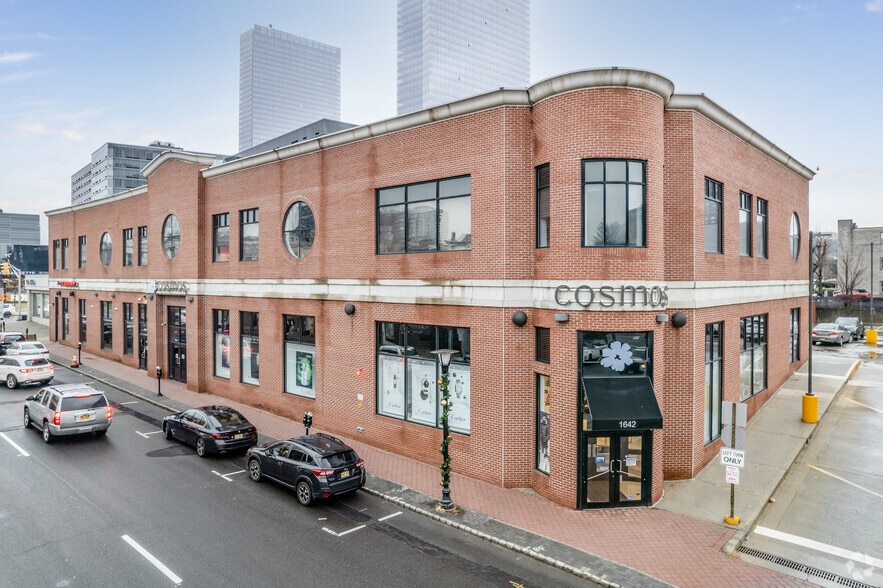 More Photos Of 1638-1642 Schlosser St, Fort Lee General Retail For Sale
