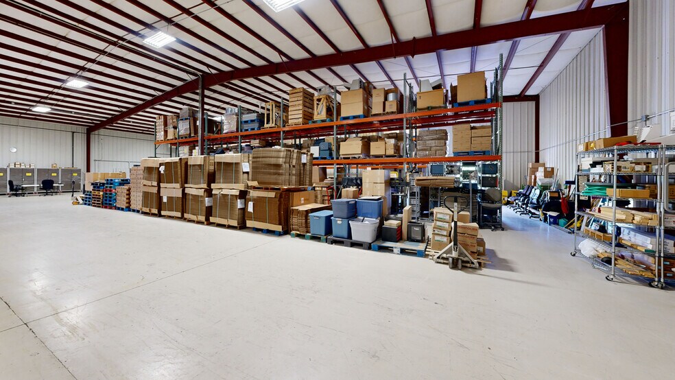 More Photos Of 2003 Town West Dr, Rogers Warehouse For Lease