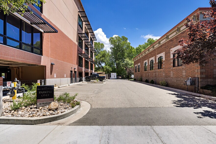 More Photos Of 325 W Gurley St, Prescott Office For Sale