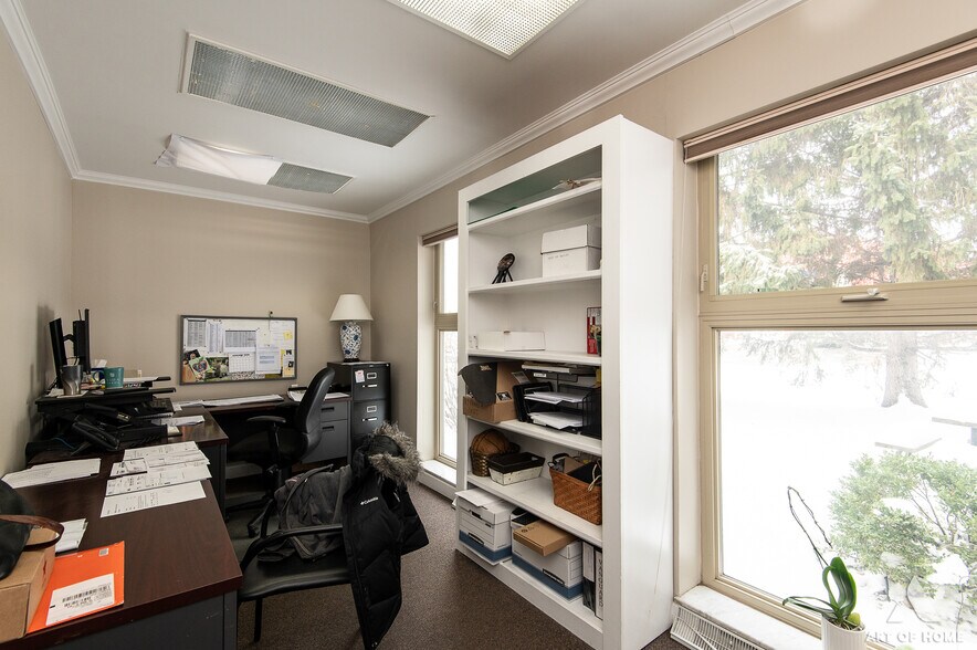 More Photos Of 1021 Maryland Ave, Dolton Manufacturing For Sale