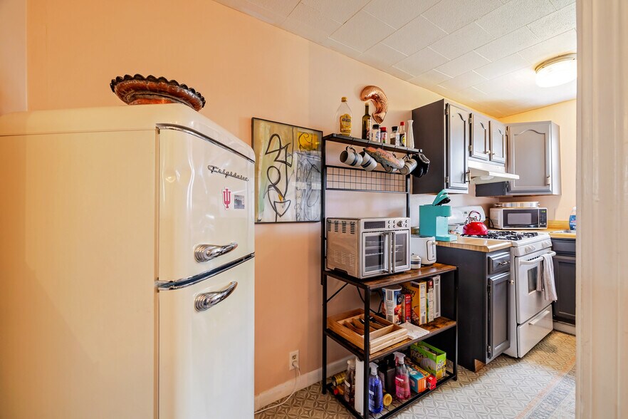 More Photos Of 1101 S Rogers St, Bloomington Multifamily For Sale