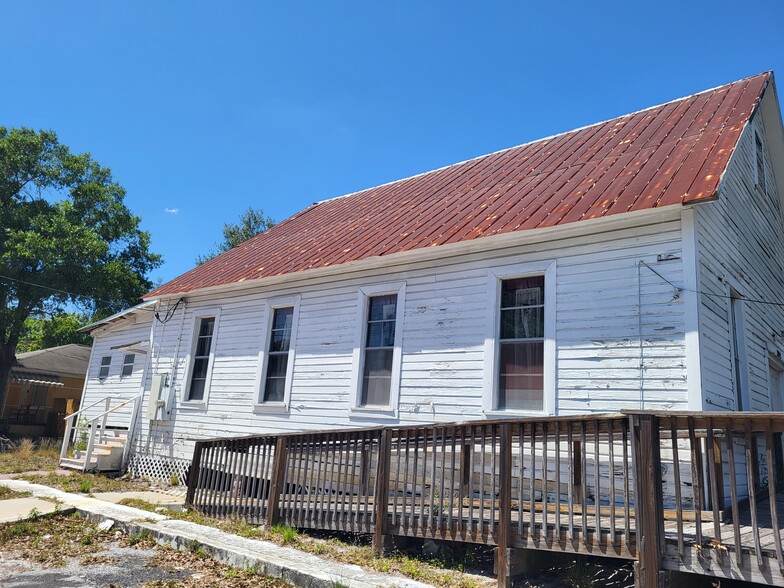 More Photos Of 2902 N Albany Ave, Tampa Religious Facility For Sale