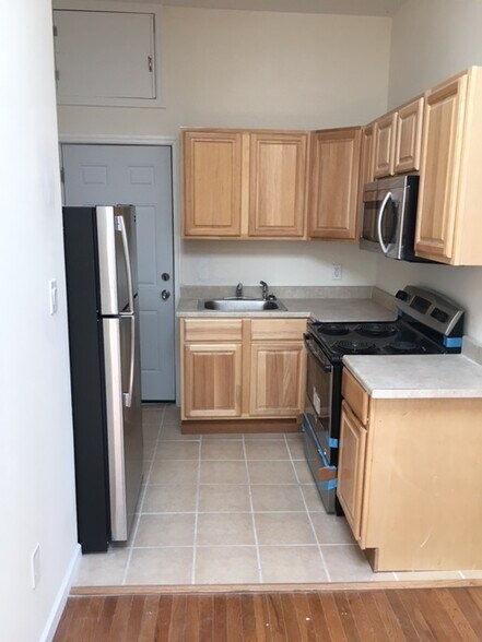 More Photos Of 291 Pennsylvania Ave, Brooklyn Storefront Retail Residential For Sale