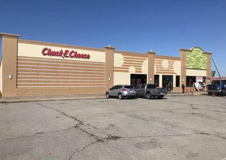 More Photos Of 7601 S Walker Ave, Oklahoma City Restaurant For Sale