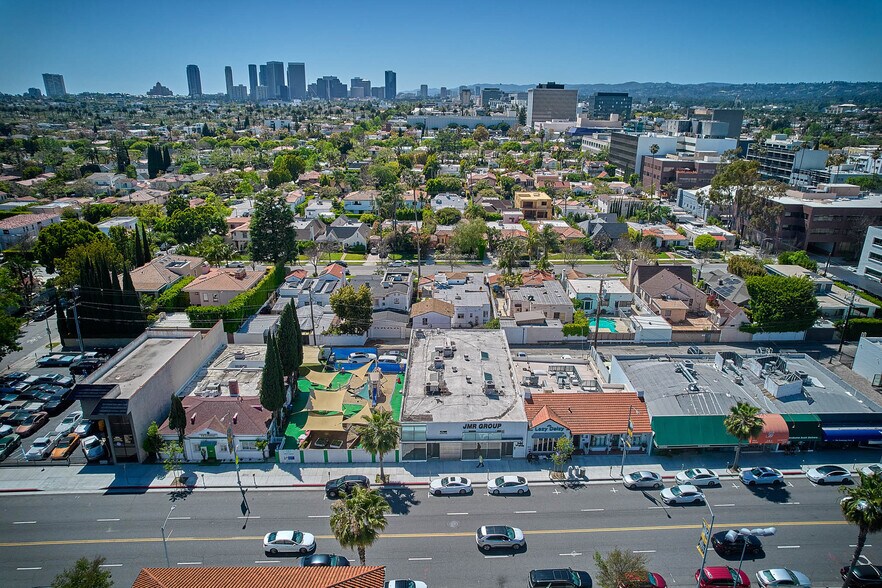 More Photos Of 165-171 S Robertson Blvd, Beverly Hills Storefront For Lease