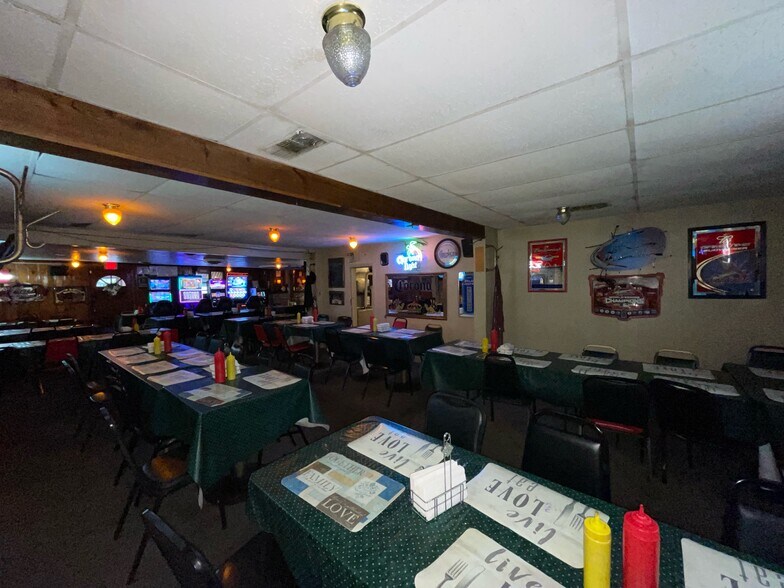 More Photos Of 3124 Perrysville Rd, Danville Restaurant For Sale