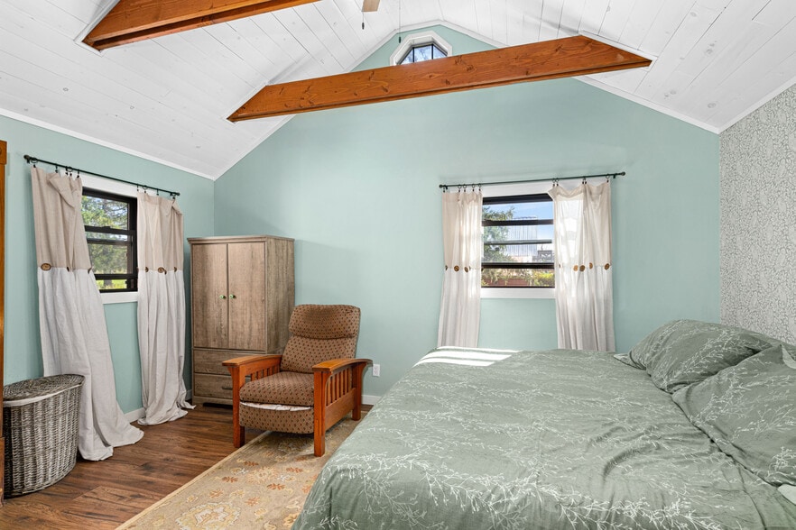 More Photos Of 60445 E Summit Rd W, Ashland Lodge Meeting Hall For Sale