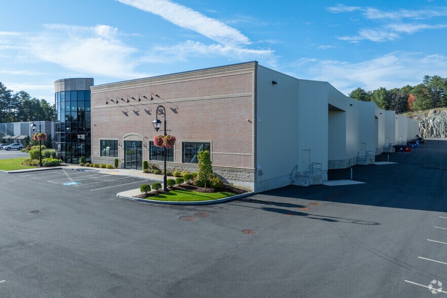 More Photos Of 25 Rundlett Way, Middleton Distribution For Lease