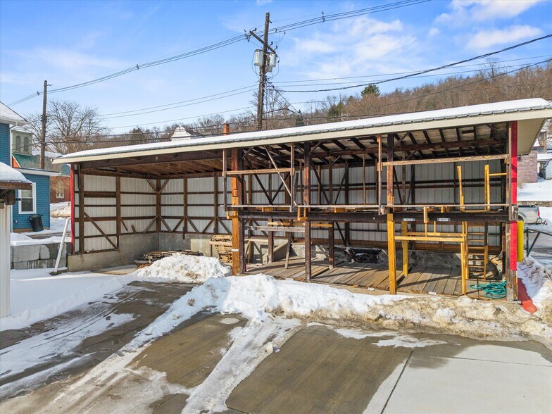 More Photos Of 309 Main St, Emlenton General Retail For Sale