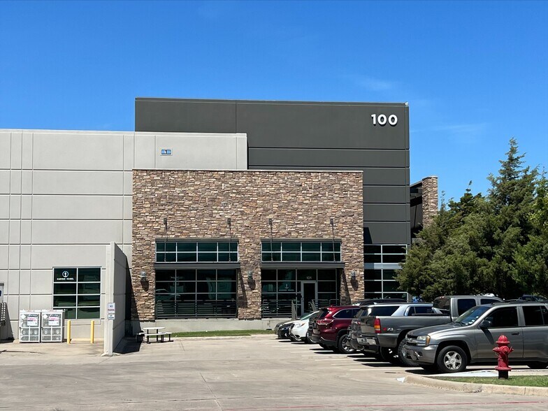 More Photos Of 921 W Bethel Rd, Coppell Distribution For Lease
