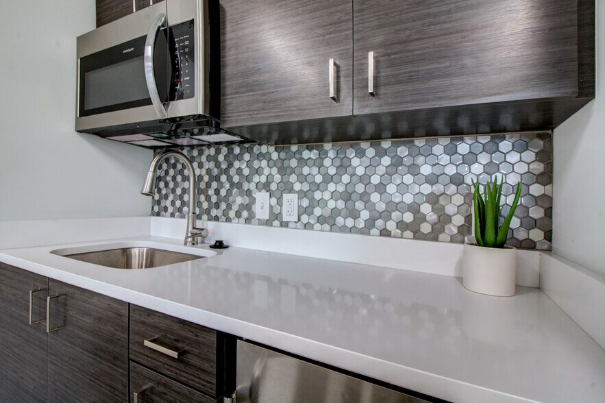 More Photos Of 225 SW 7th Ter, Gainesville Unknown For Lease