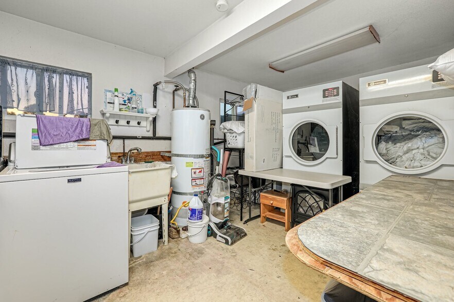 More Photos Of 44618 State Route 20, Concrete Hotel For Sale