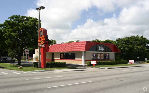 More Photos Of 1720 E Sunrise Blvd, Fort Lauderdale Fast Food For Lease